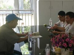 我廠受青島某廠邀請洽談管件內(nèi)部清理噴丸機(jī)采購